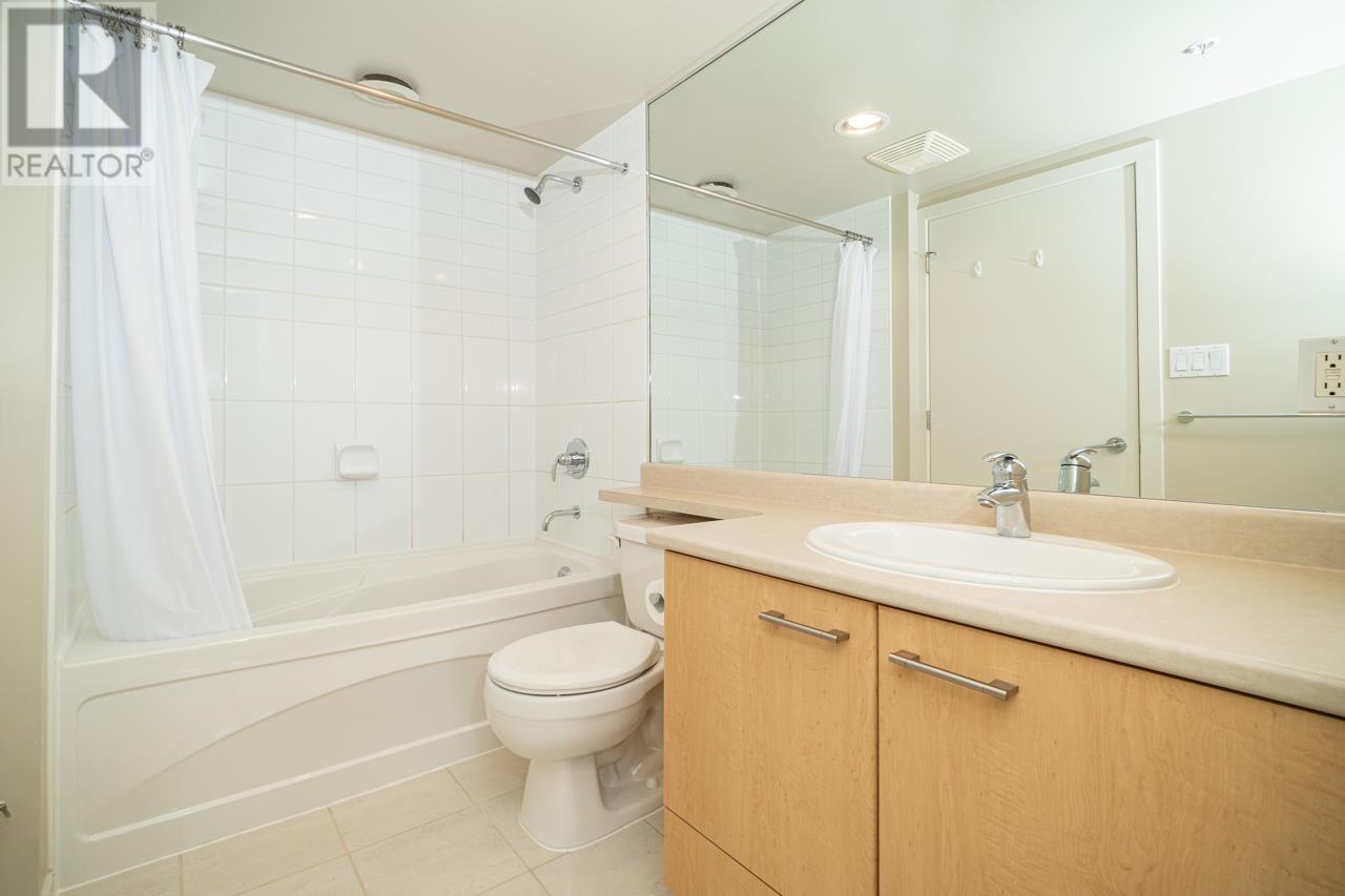 1006 2979 Glen Drive, Coquitlam, British Columbia  V3B 0B2 - Photo 12 - R2857127