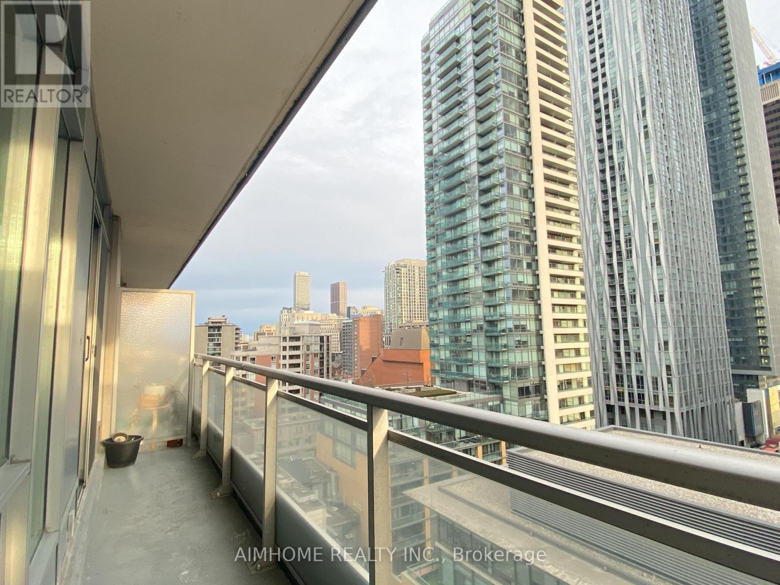 #1206 -8 Scollard St, Toronto, Ontario  M5R 1M2 - Photo 12 - C8130040