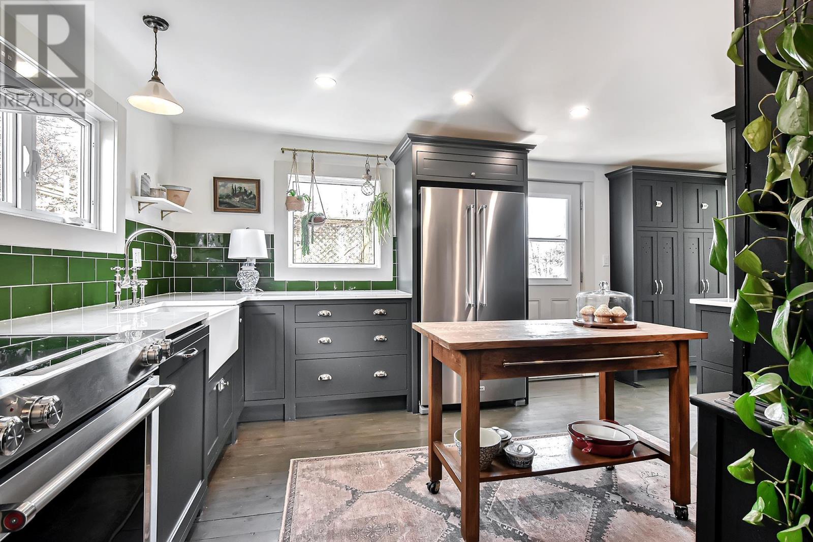 144 Queen Street, Chester, Nova Scotia  B0J 1J0 - Photo 8 - 202404139