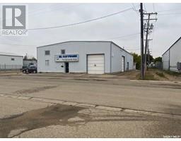 910 Fairford Street W In City Limits-127;, Moose Jaw, Ca
