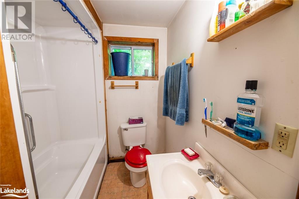 365 North Pickerel Lake Road, Burk's Falls, Ontario  P0A 1C0 - Photo 11 - 40547007