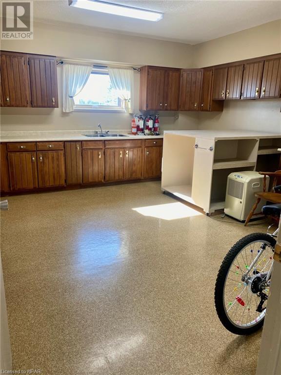321 Suncoast Drive E, Goderich, Ontario  N7A 4H8 - Photo 9 - 40550222