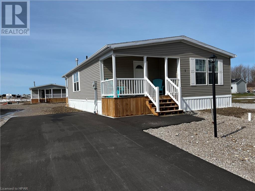 1 Lookout Lane N, Huron Haven, Ontario  N7A 0C6 - Photo 1 - 40551381