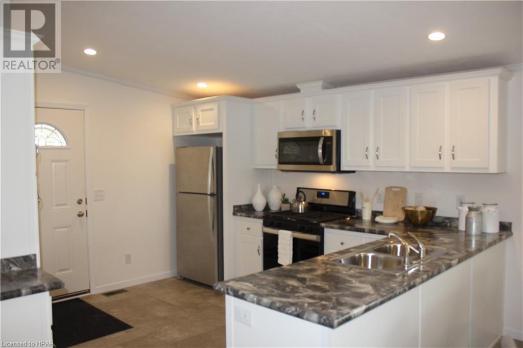 1 Lookout Lane N, Huron Haven, Ontario  N7A 0C6 - Photo 3 - 40551381
