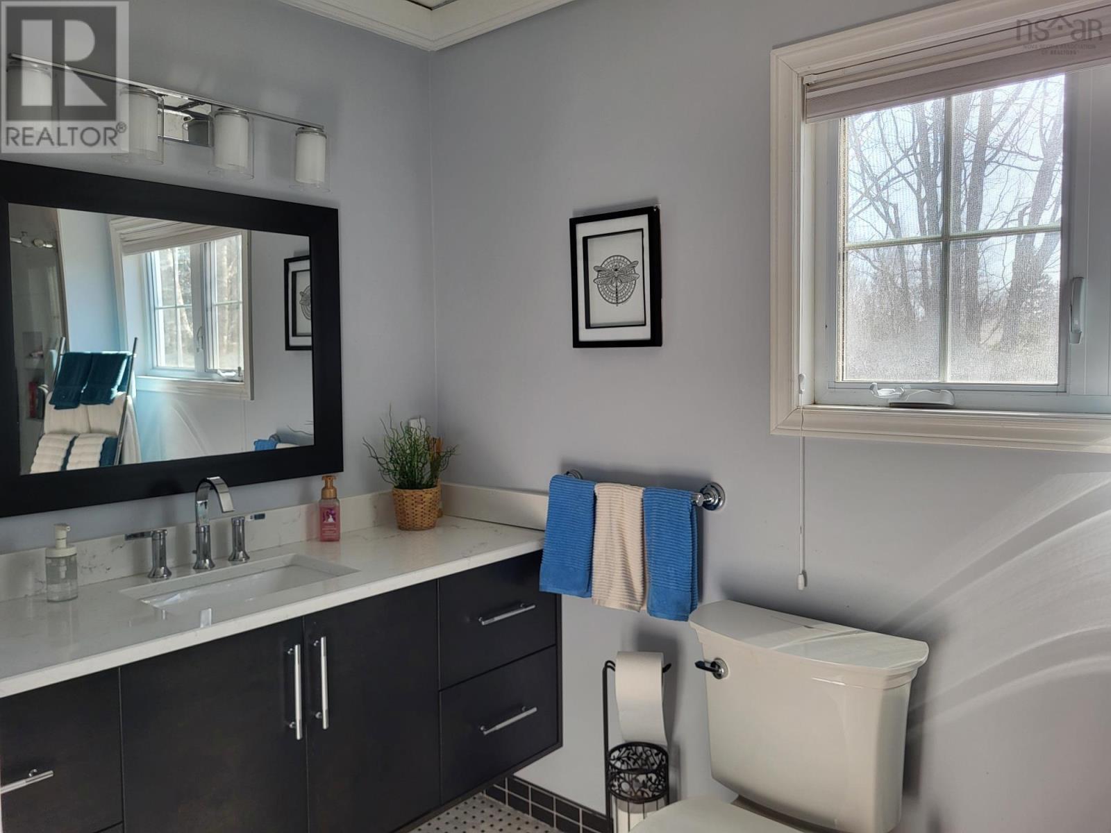 98 Terrabella Lane, Valley, Nova Scotia  B6L 2W2 - Photo 19 - 202404295