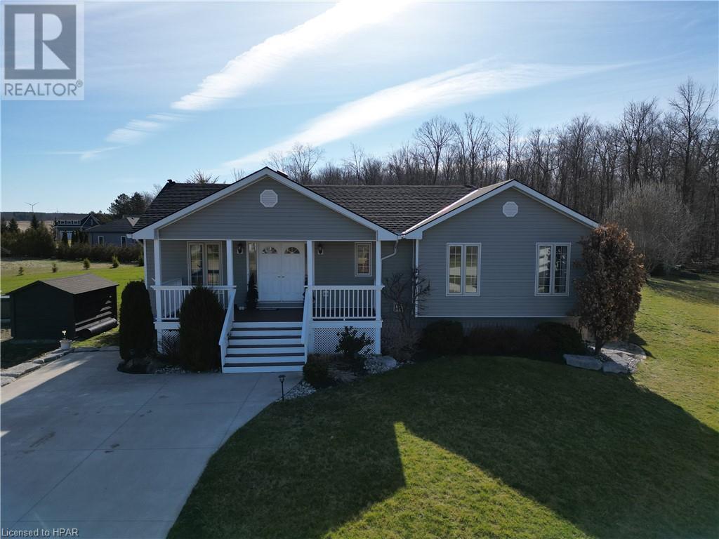 74720 Elm Crescent, Bayfield, Ontario  N0M 1G0 - Photo 1 - 40550908