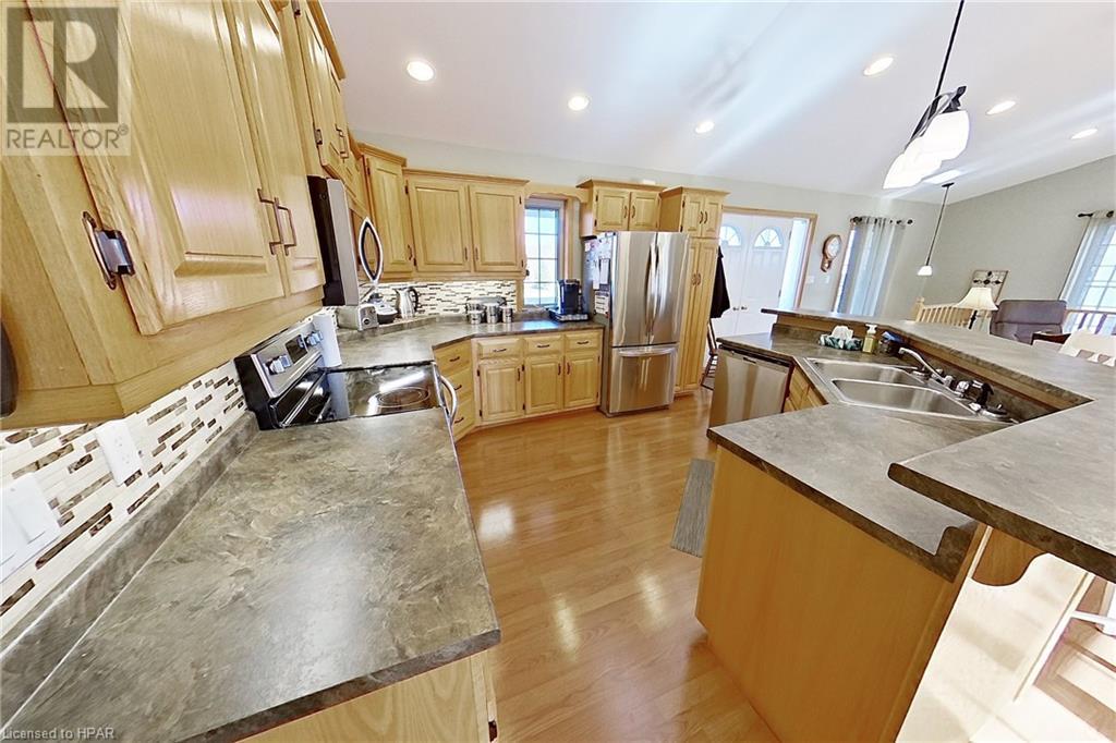 74720 Elm Crescent, Bayfield, Ontario  N0M 1G0 - Photo 11 - 40550908