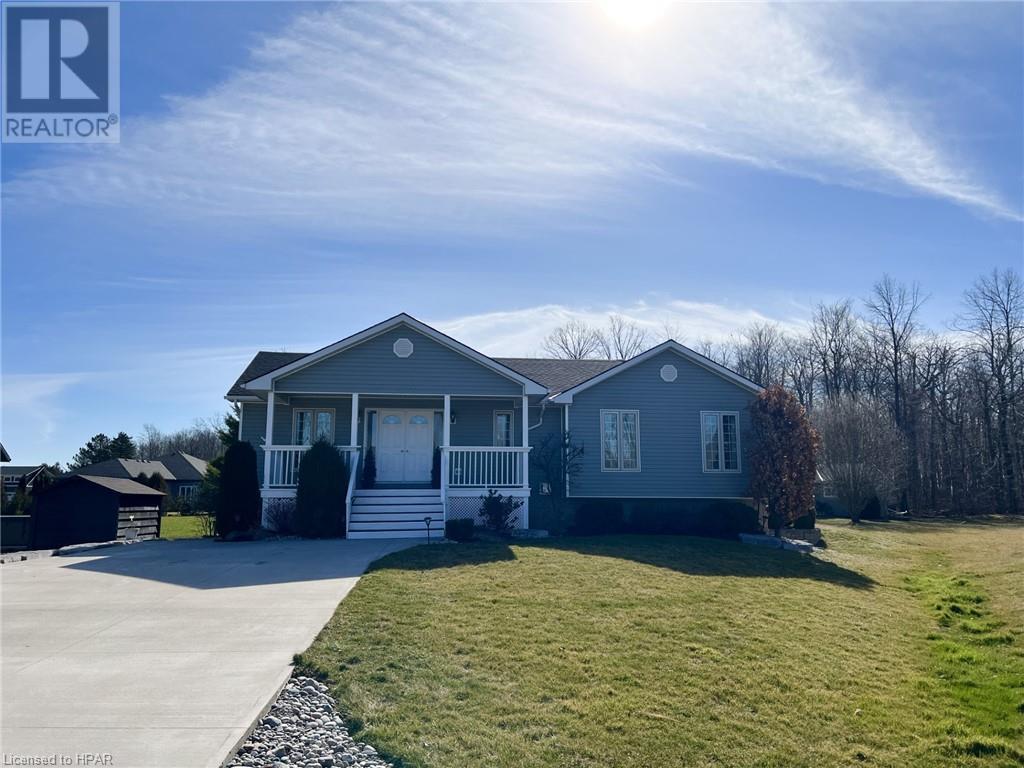 74720 Elm Crescent, Bayfield, Ontario  N0M 1G0 - Photo 2 - 40550908