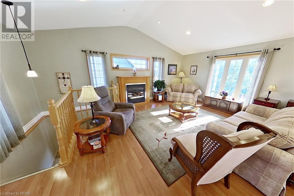74720 Elm Crescent, Bayfield, Ontario  N0M 1G0 - Photo 6 - 40550908