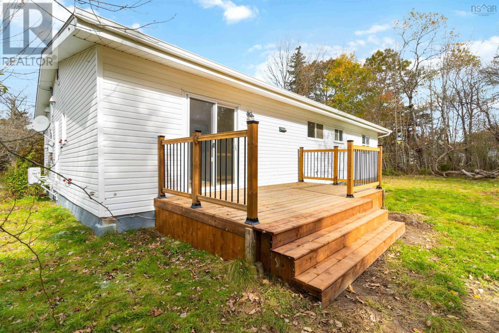 71 Bulkley Street, Shelburne, Nova Scotia  B0T 1W0 - Photo 26 - 202404301
