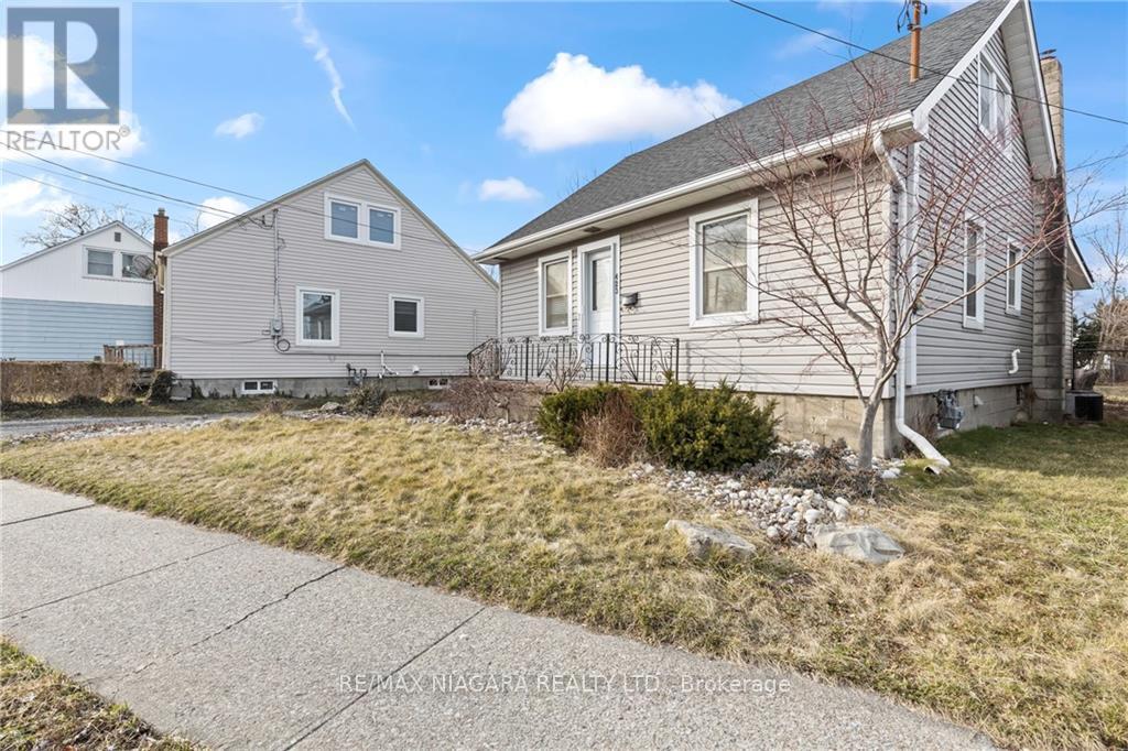 423 Welland Ave, St. Catharines, Ontario  L2M 5V1 - Photo 3 - X8131428