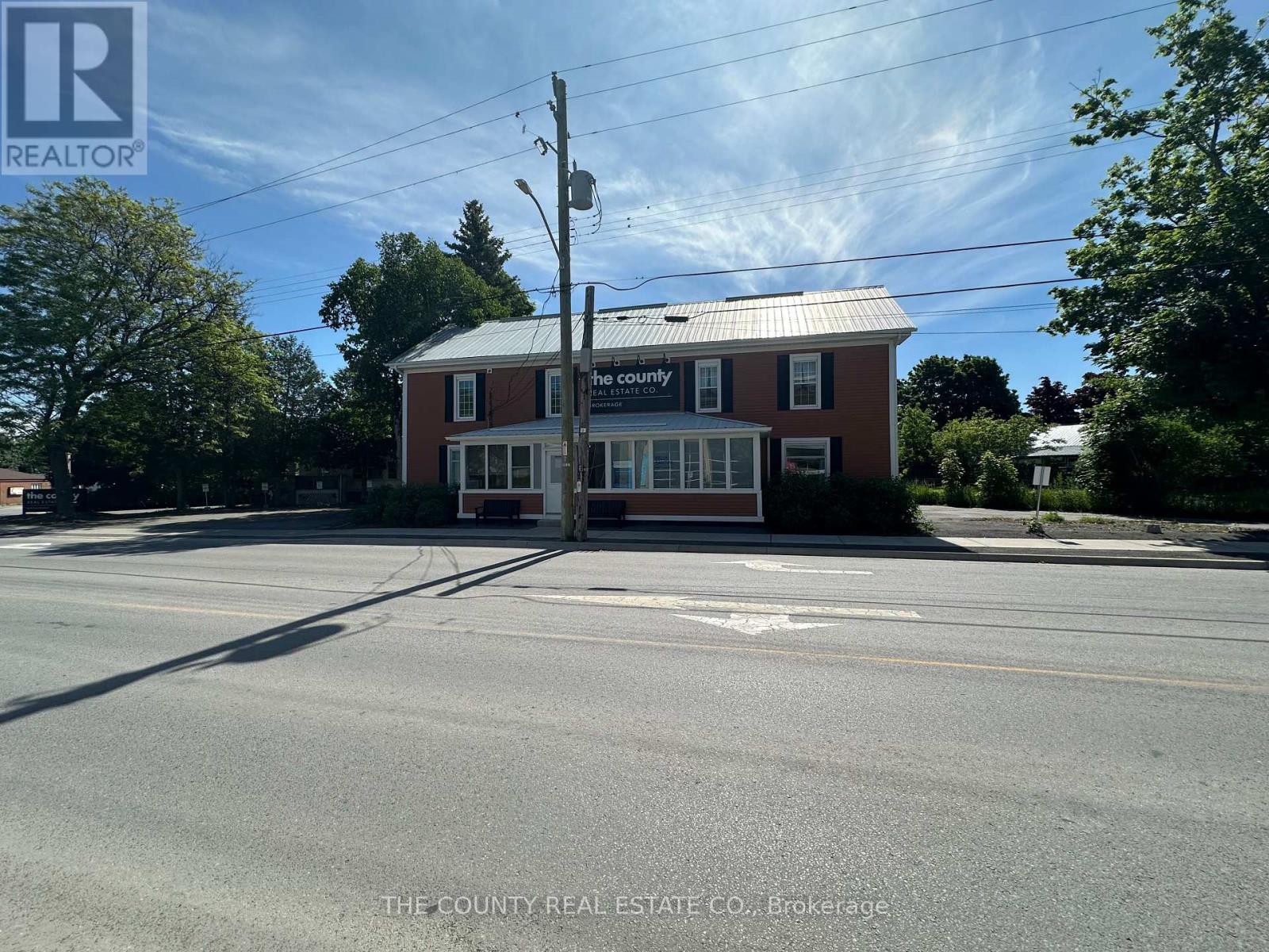 1 Lake Street, Prince Edward County, Ontario K0K 2T0 - Photo 2 - X8131214