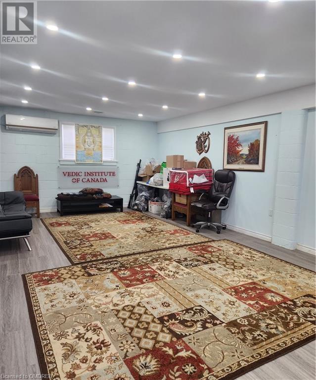 2437 Dundas Street, Burlington, Ontario  L7R 3X4 - Photo 6 - 40552329