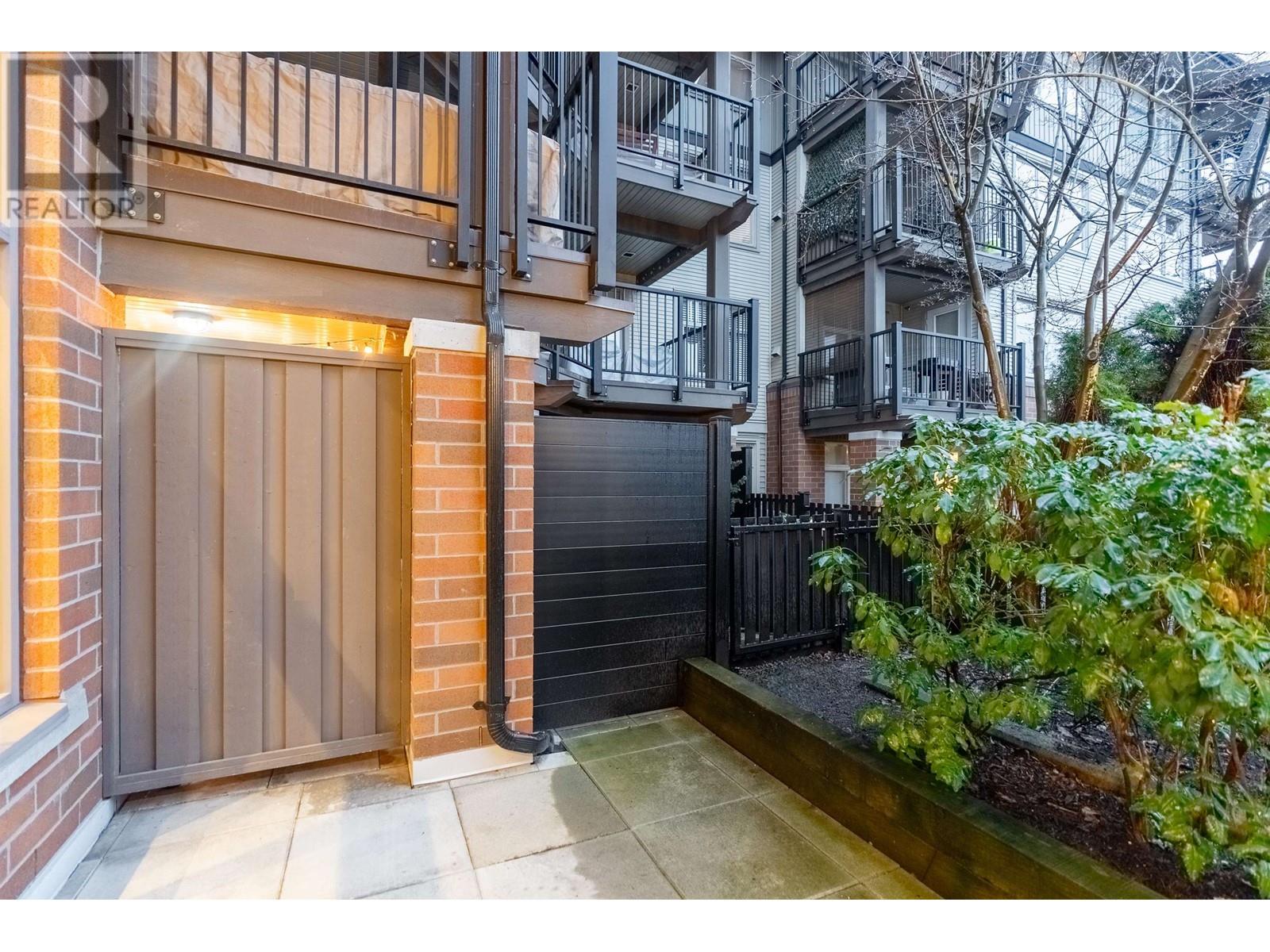 111 400 Klahanie Drive, Port Moody, British Columbia  V3H 5K9 - Photo 12 - R2857581