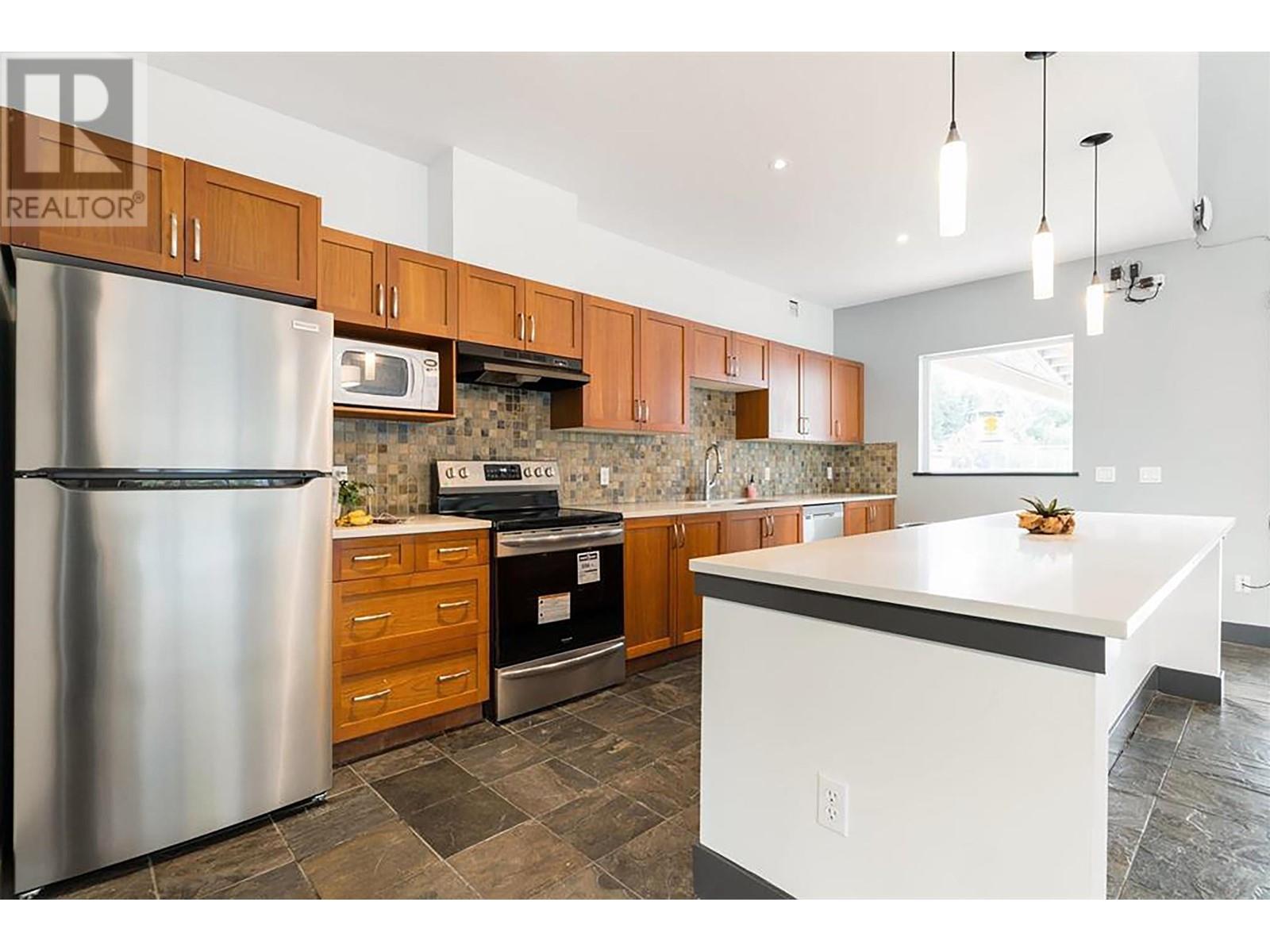 111 400 Klahanie Drive, Port Moody, British Columbia  V3H 5K9 - Photo 30 - R2857581