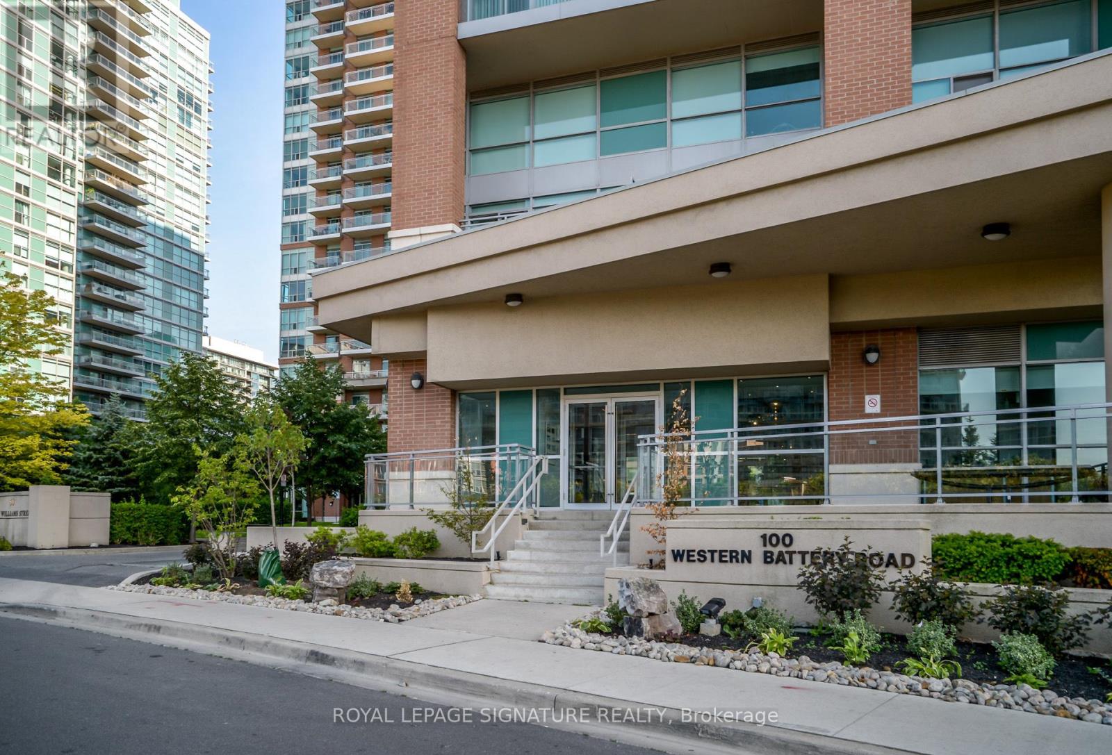 #612 -100 Western Battery Rd, Toronto, Ontario  M6K 3S2 - Photo 2 - C8132060