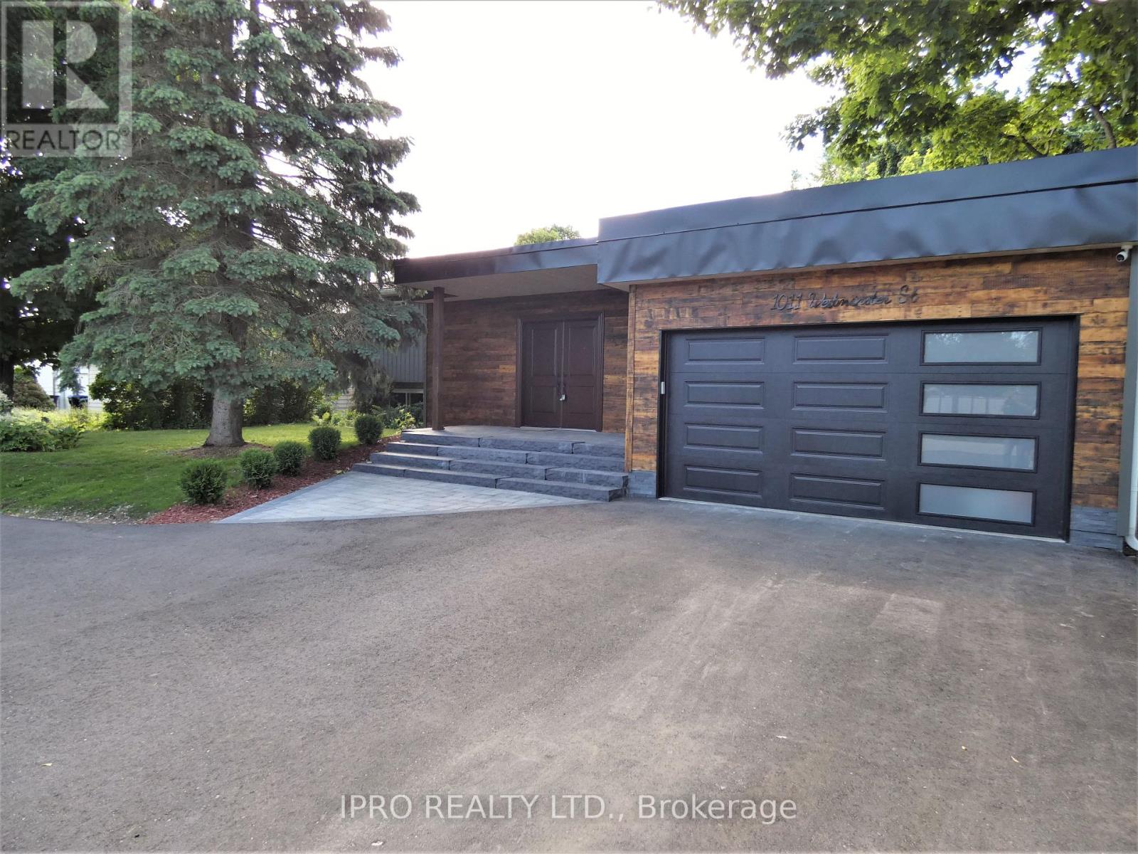 1011 Westminister Street, Innisfil, Ontario  L9S 1T8 - Photo 2 - N8131544