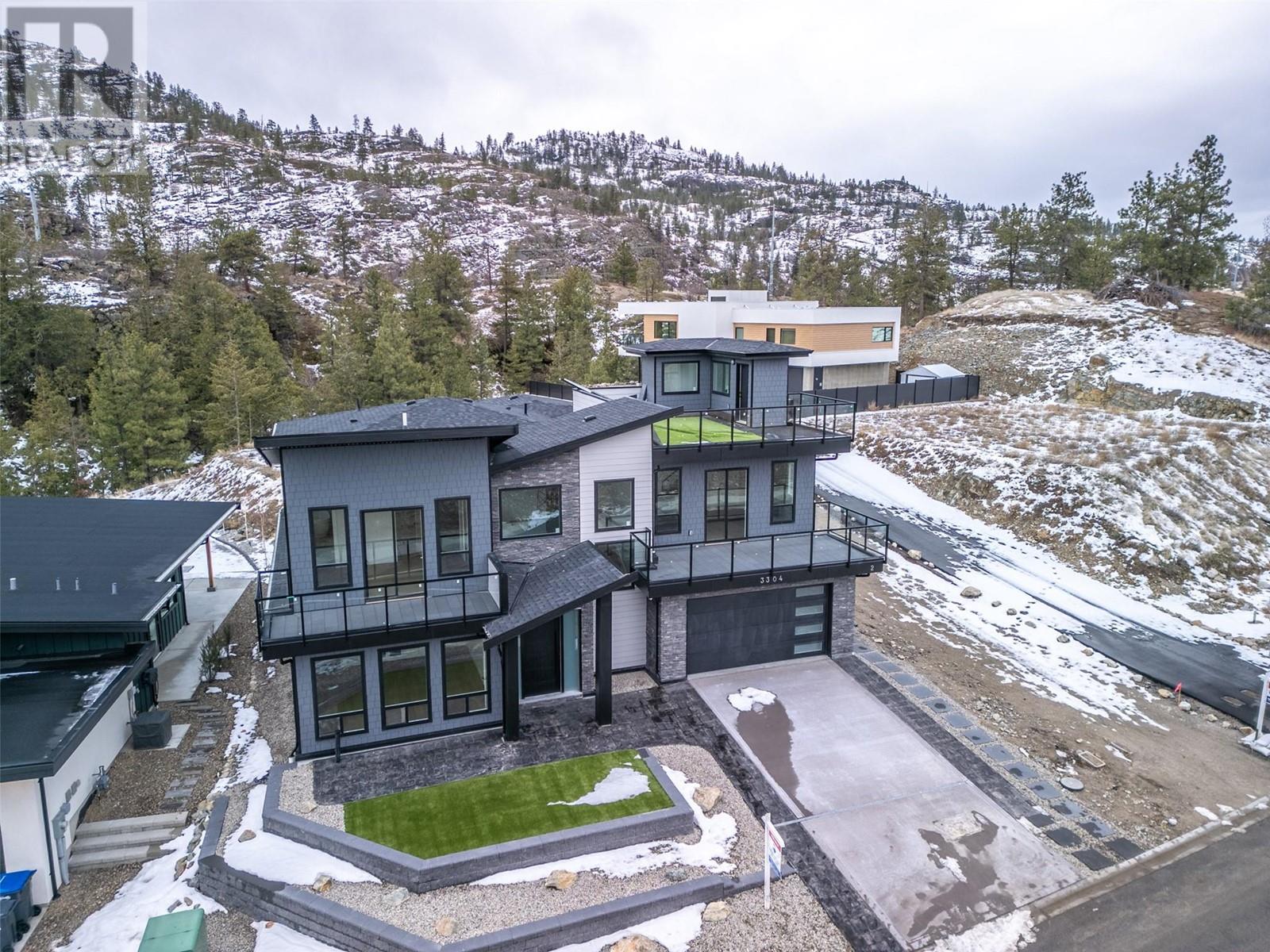 3304 EVERGREEN Drive Penticton