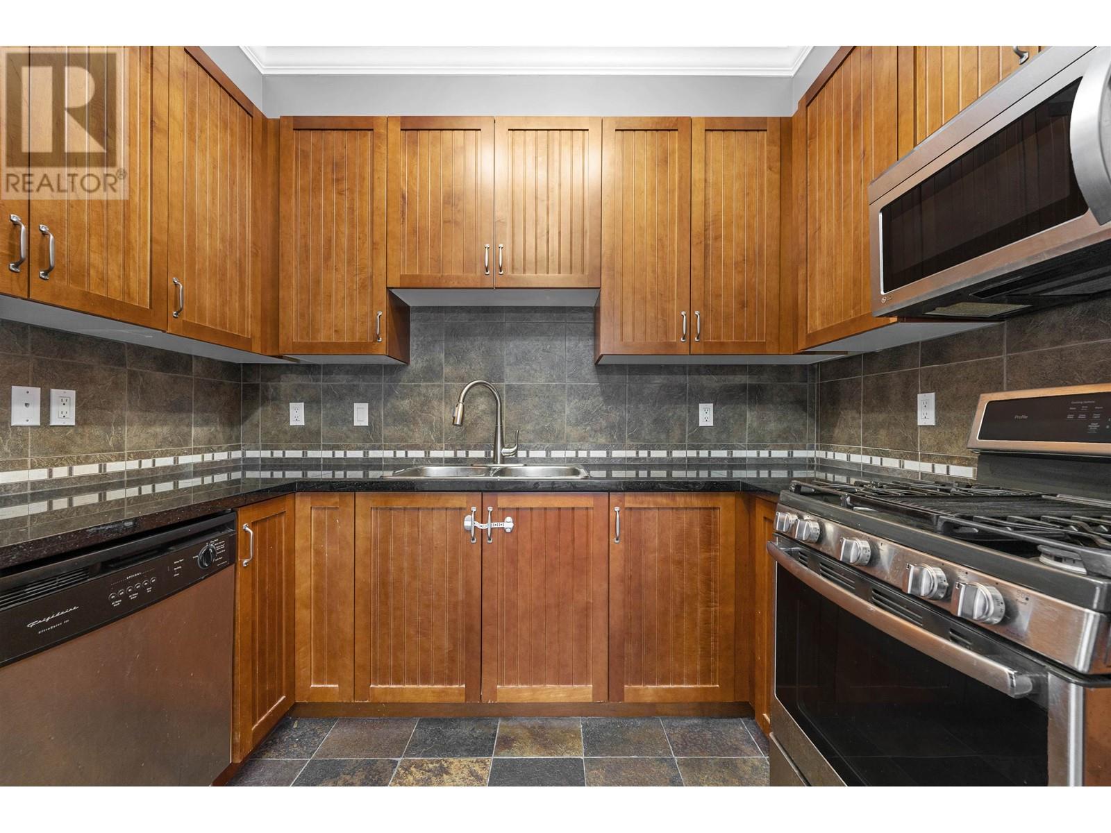 4 6300 London Road, Richmond, British Columbia  V7E 6V6 - Photo 12 - R2857591