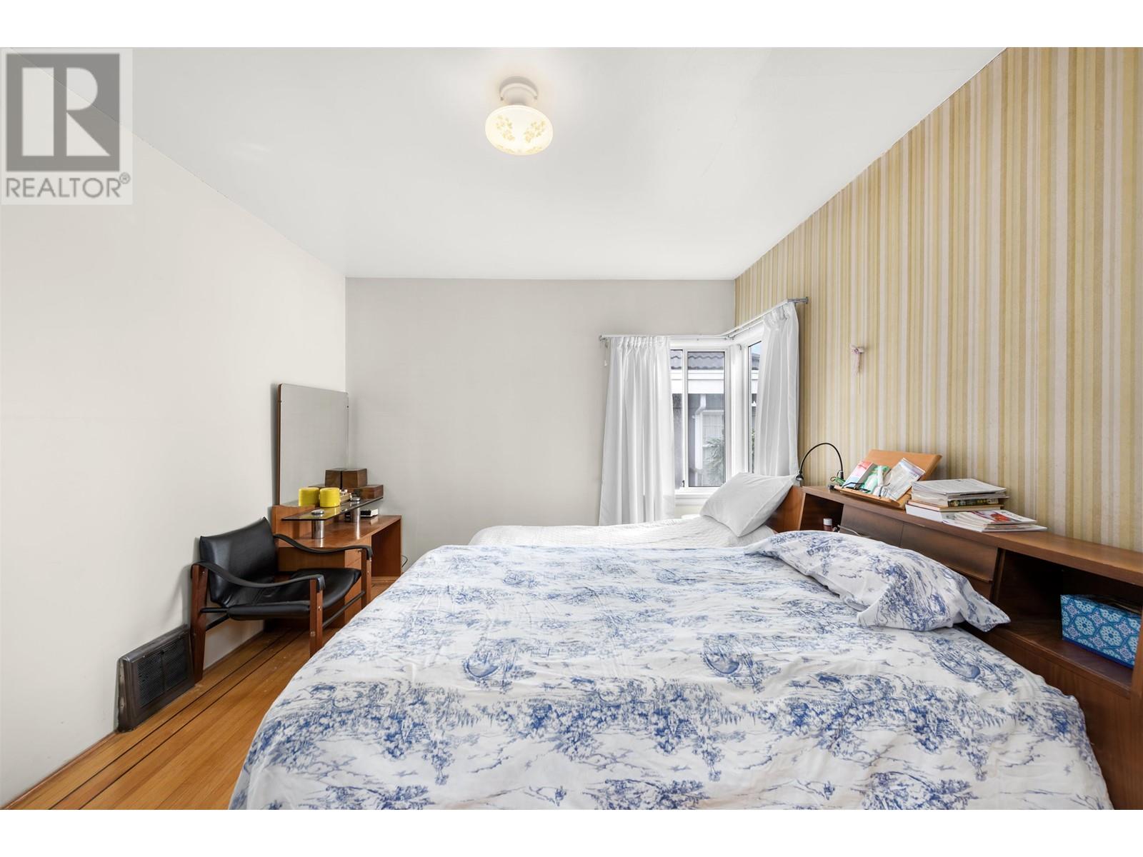 1736 W 57th Avenue, Vancouver, British Columbia  V6P 1T4 - Photo 11 - R2857613