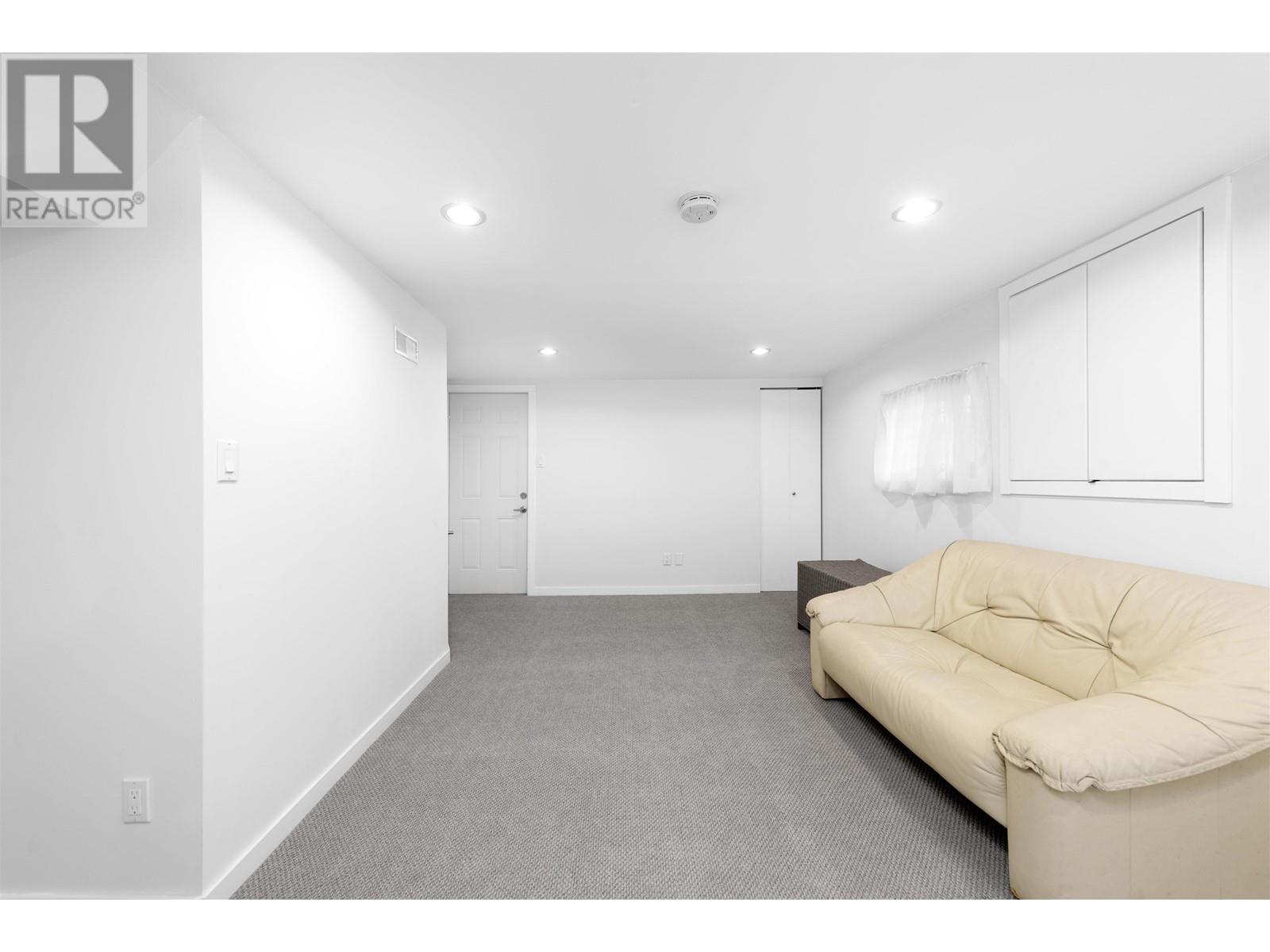 1736 W 57th Avenue, Vancouver, British Columbia  V6P 1T4 - Photo 21 - R2857613