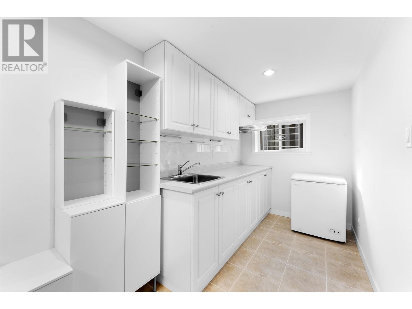 1736 W 57th Avenue, Vancouver, British Columbia  V6P 1T4 - Photo 23 - R2857613