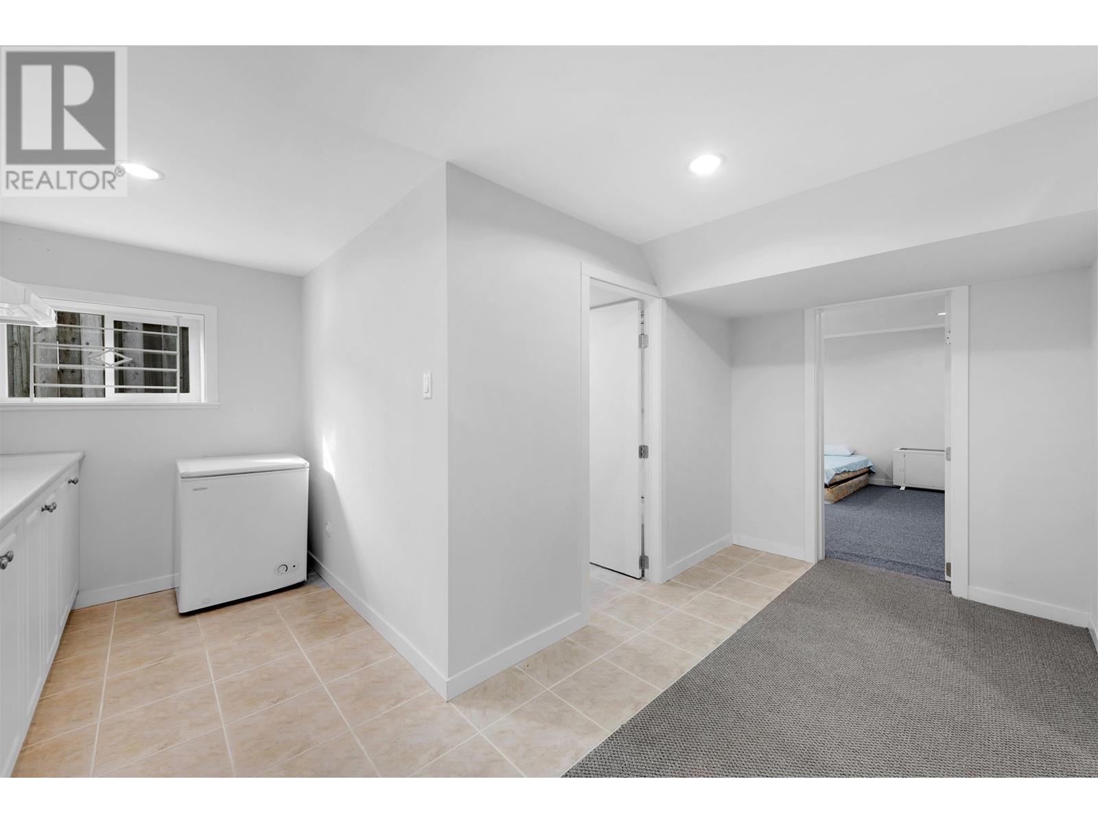 1736 W 57th Avenue, Vancouver, British Columbia  V6P 1T4 - Photo 24 - R2857613