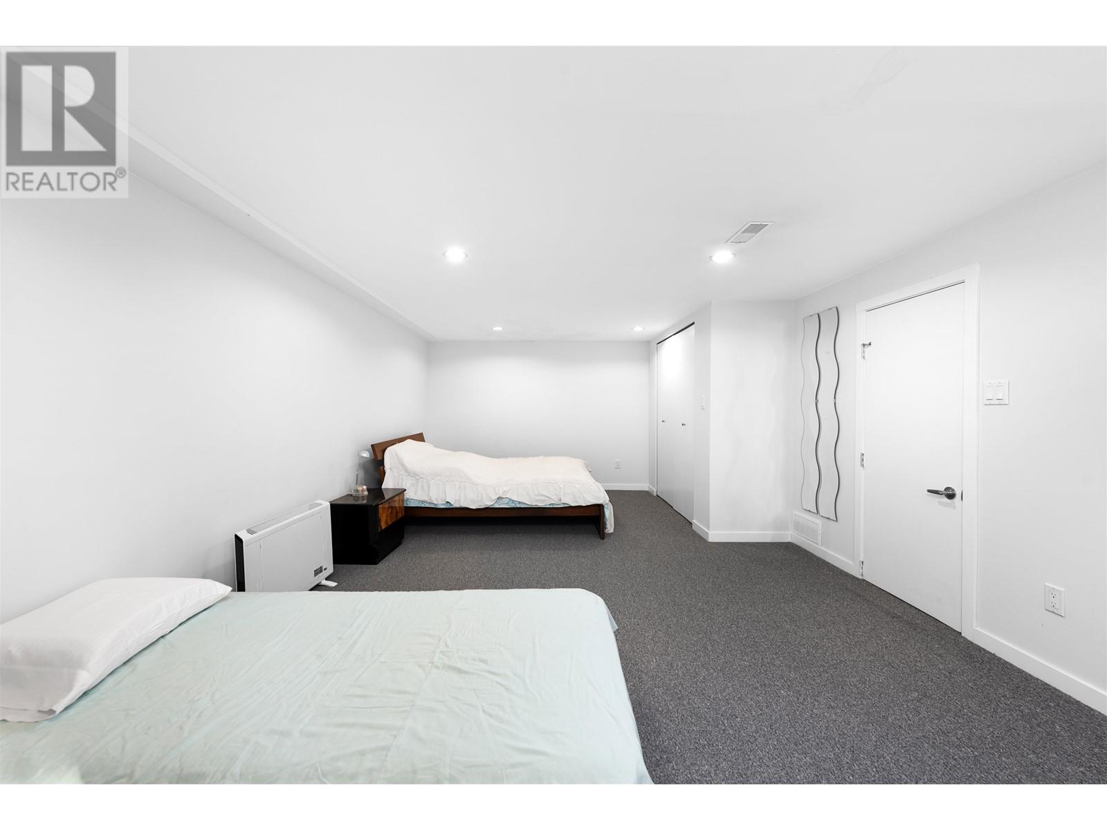 1736 W 57th Avenue, Vancouver, British Columbia  V6P 1T4 - Photo 28 - R2857613