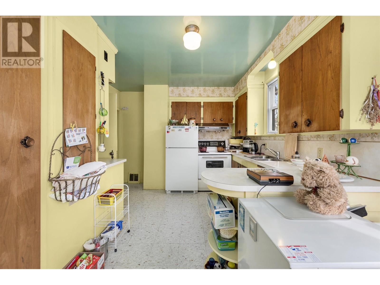 1736 W 57th Avenue, Vancouver, British Columbia  V6P 1T4 - Photo 34 - R2857613