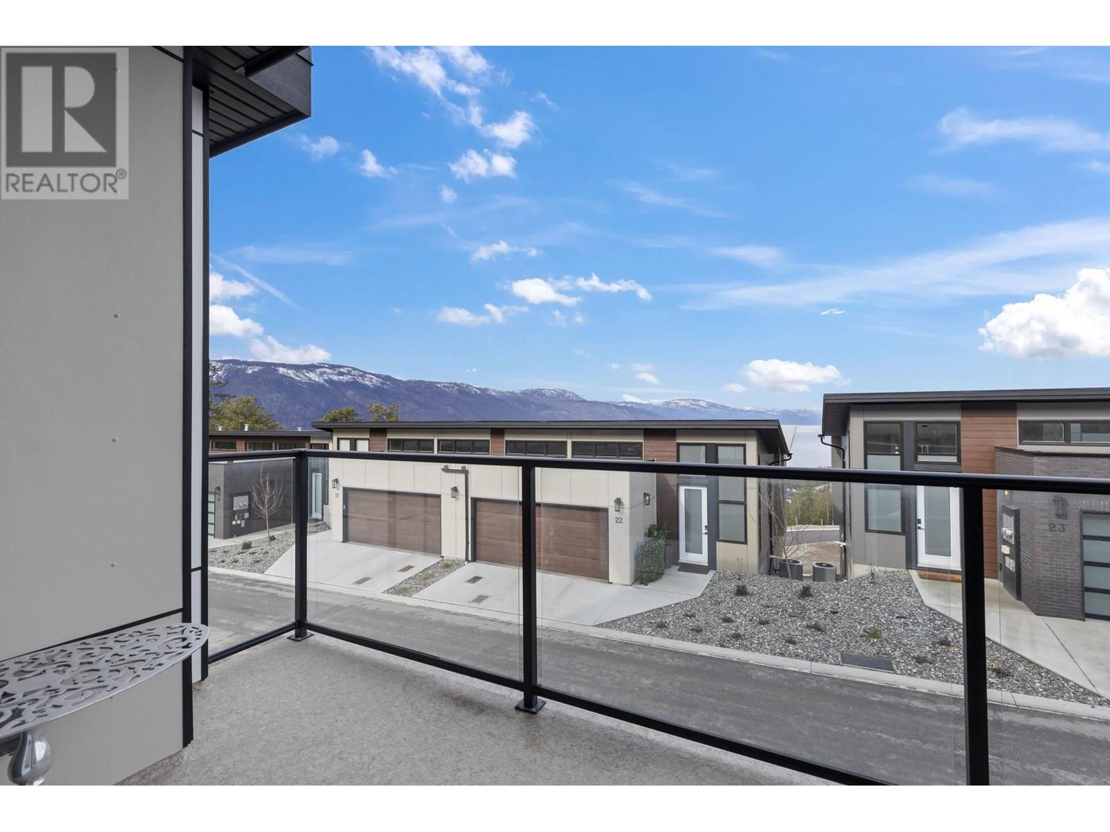 3220 Hilltown Drive Unit# 18 Kelowna