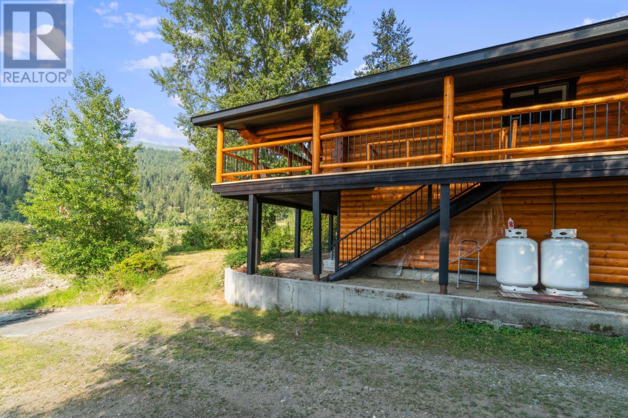 1-8758 Holding Rd, Adams Lake, British Columbia   - Photo 92 - 177117