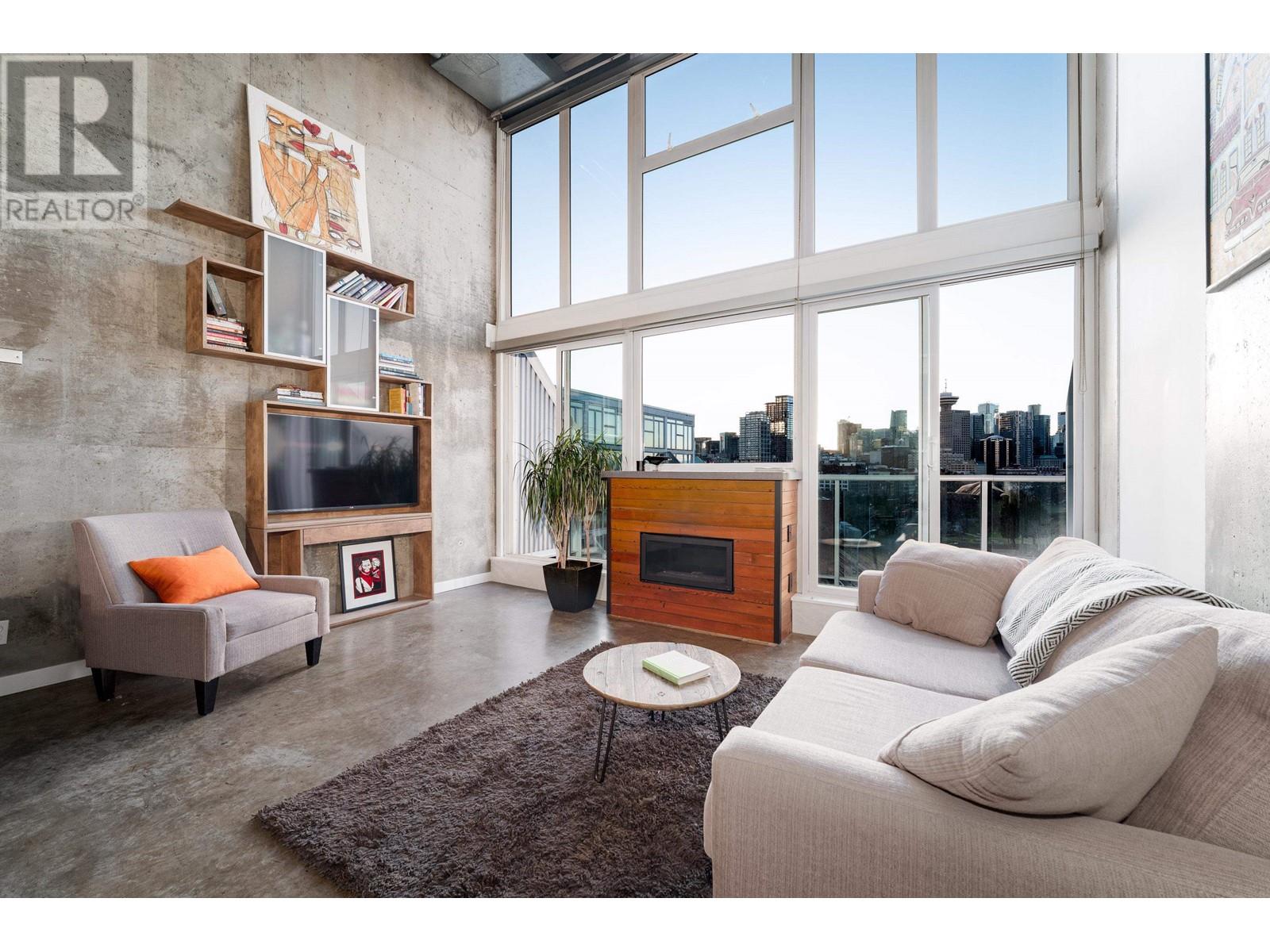 824 289 Alexander Street, Vancouver, British Columbia  V6A 4H6 - Photo 2 - R2857664