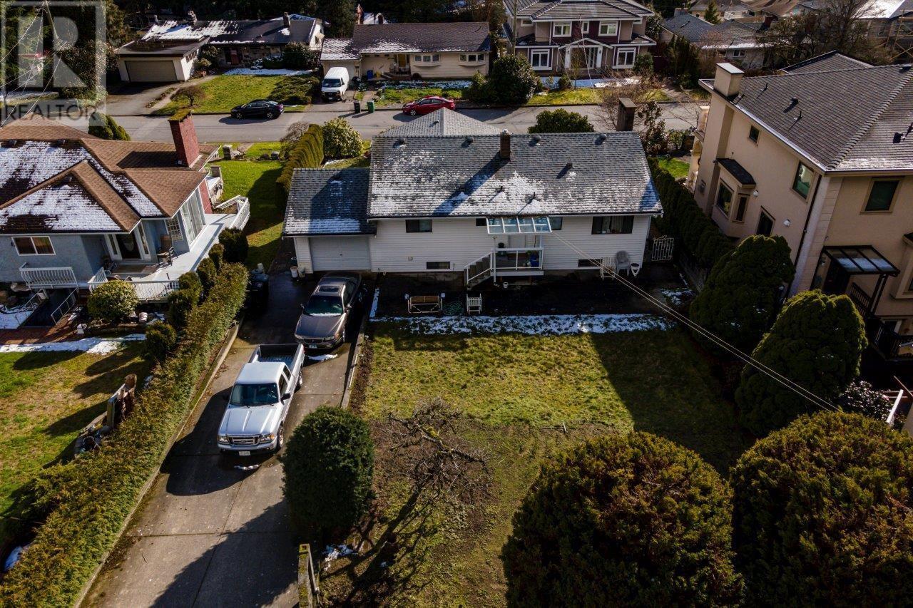 4657 Neville Street, Burnaby, British Columbia  V5J 2H2 - Photo 2 - R2857648