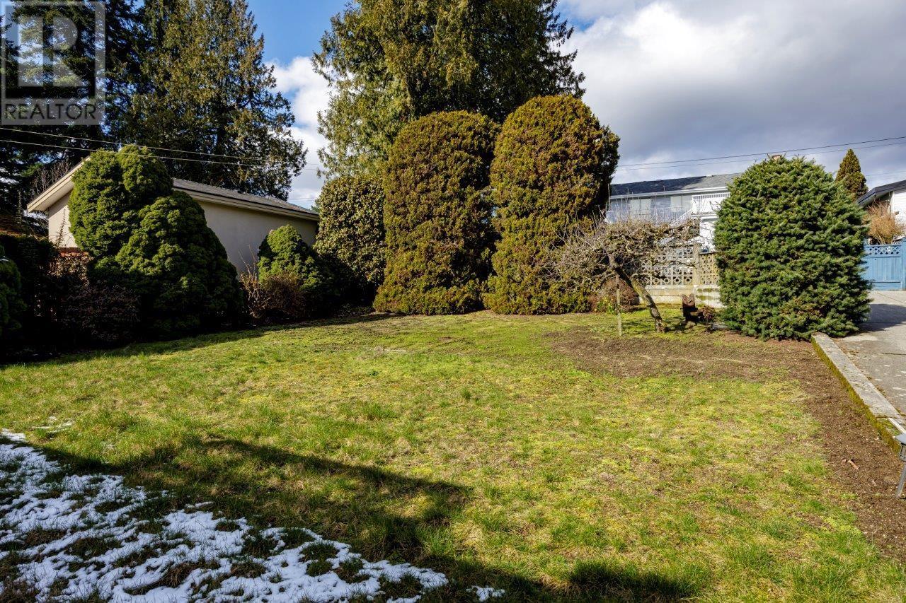 4657 Neville Street, Burnaby, British Columbia  V5J 2H2 - Photo 7 - R2857648