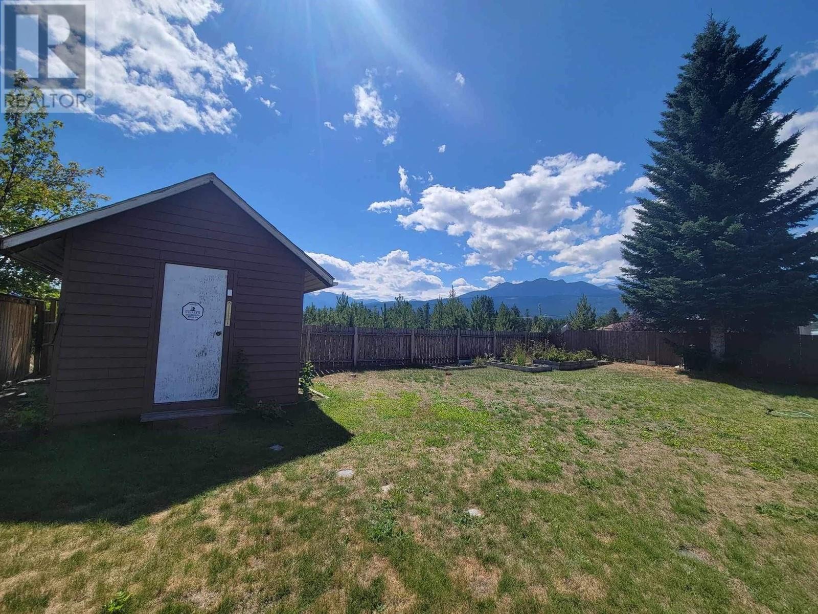 1265 9th Avenue, Valemount, British Columbia  V0E 2Z0 - Photo 3 - R2857819