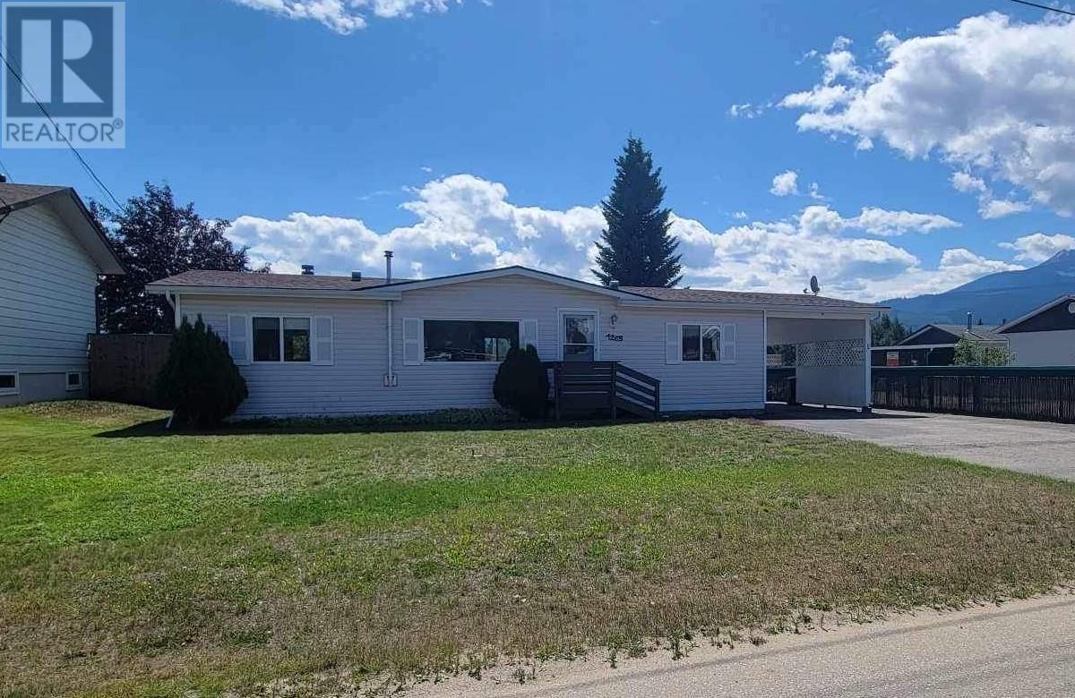 1265 9th Avenue, Valemount, British Columbia  V0E 2Z0 - Photo 1 - R2857819