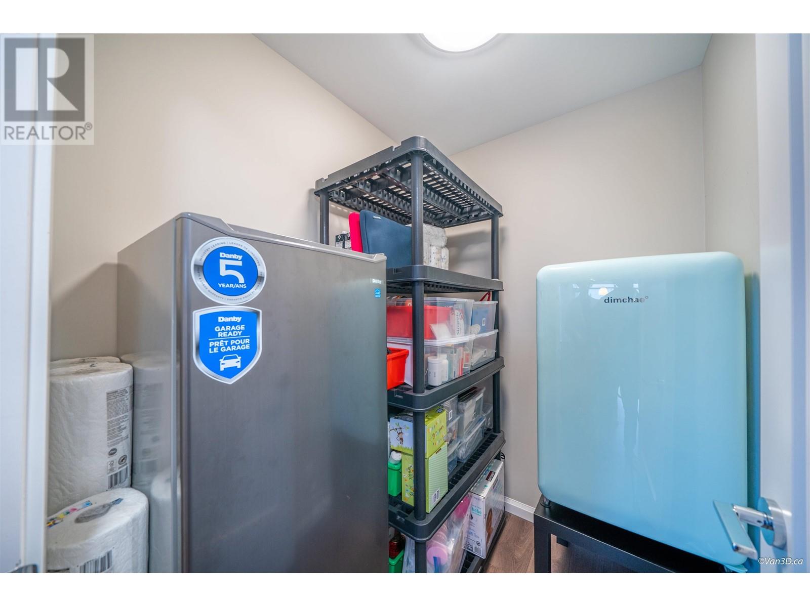 907 520 Como Lake Avenue, Coquitlam, British Columbia  V3J 0E8 - Photo 12 - R2857716
