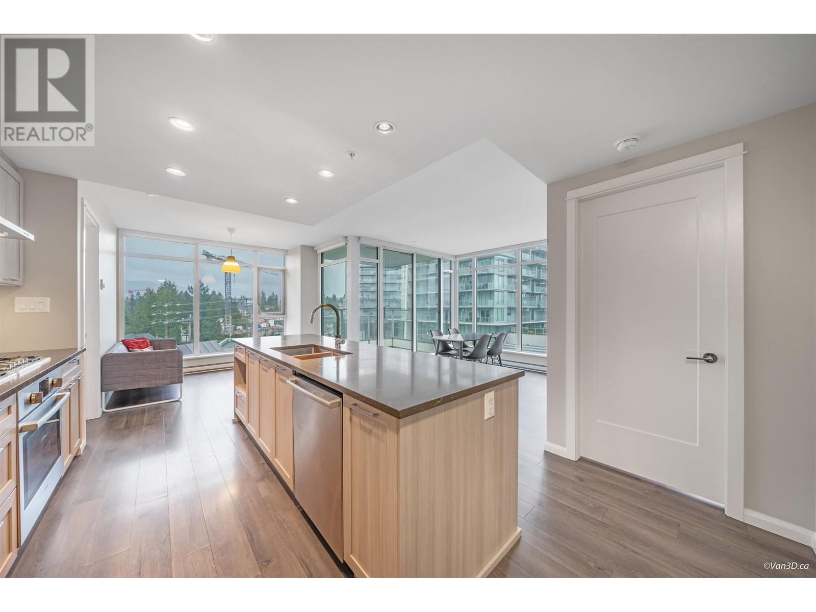 907 520 Como Lake Avenue, Coquitlam, British Columbia  V3J 0E8 - Photo 6 - R2857716