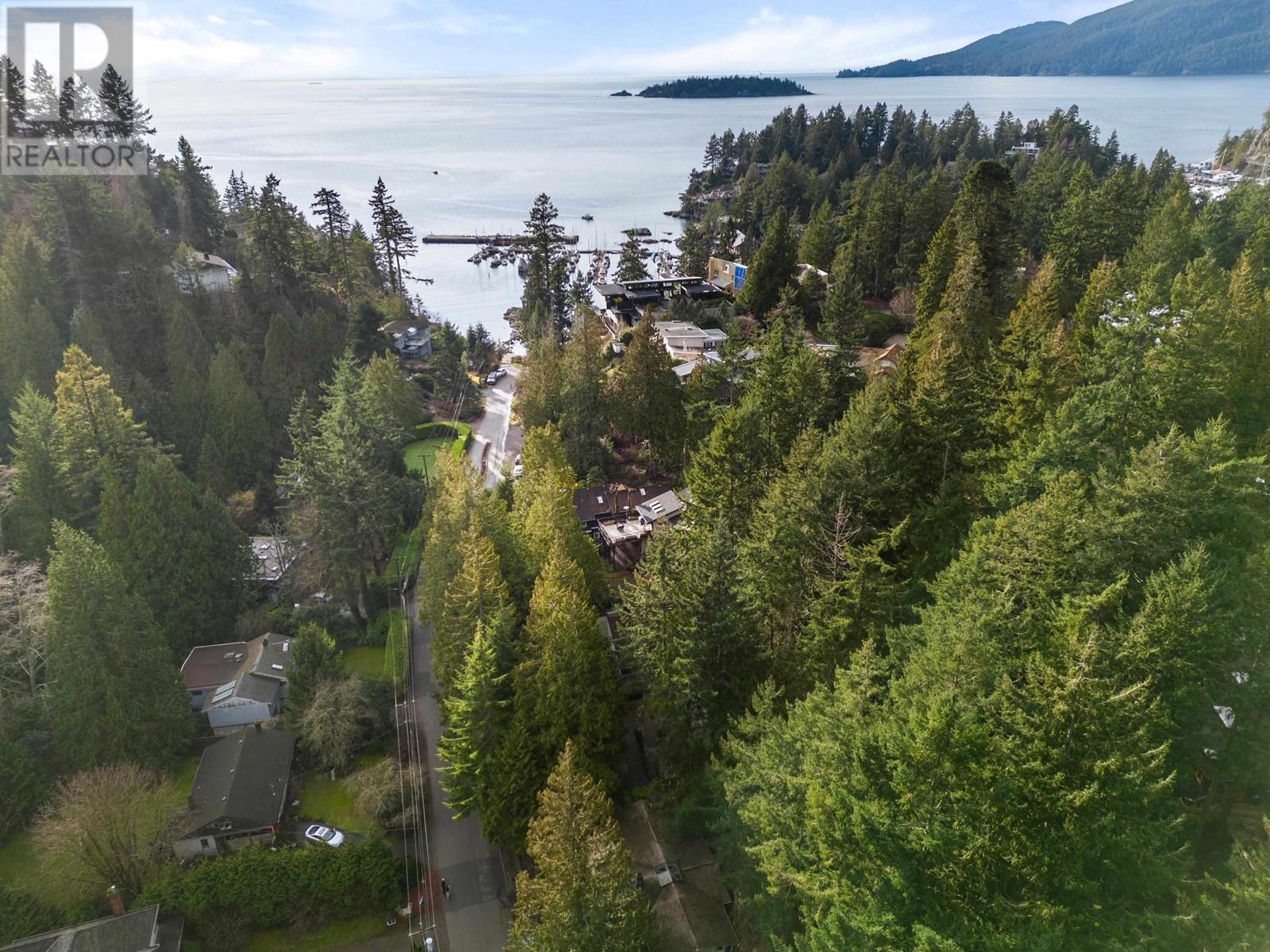 5677 Eagle Harbour Road, West Vancouver, British Columbia  V7W 1P4 - Photo 15 - R2857764
