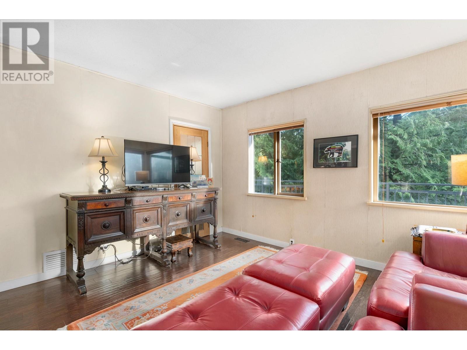 5677 Eagle Harbour Road, West Vancouver, British Columbia  V7W 1P4 - Photo 24 - R2857764
