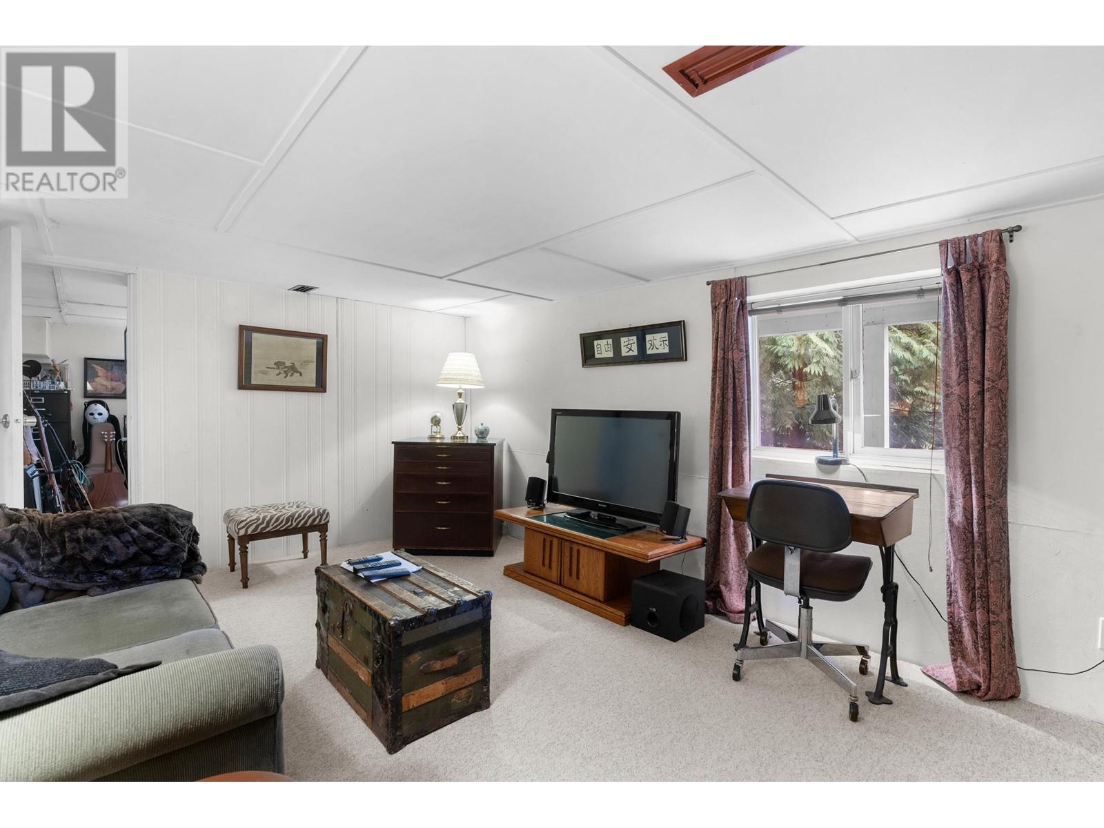 5677 Eagle Harbour Road, West Vancouver, British Columbia  V7W 1P4 - Photo 36 - R2857764