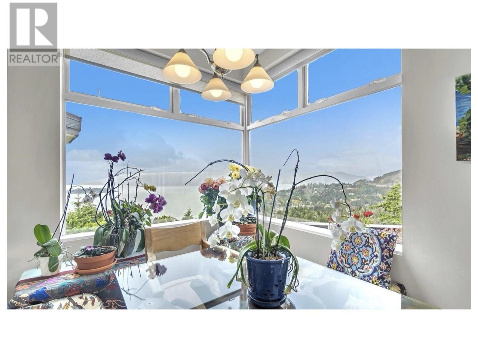 5423 Monte Bre Place, West Vancouver, British Columbia  V7W 3A8 - Photo 11 - R2857803