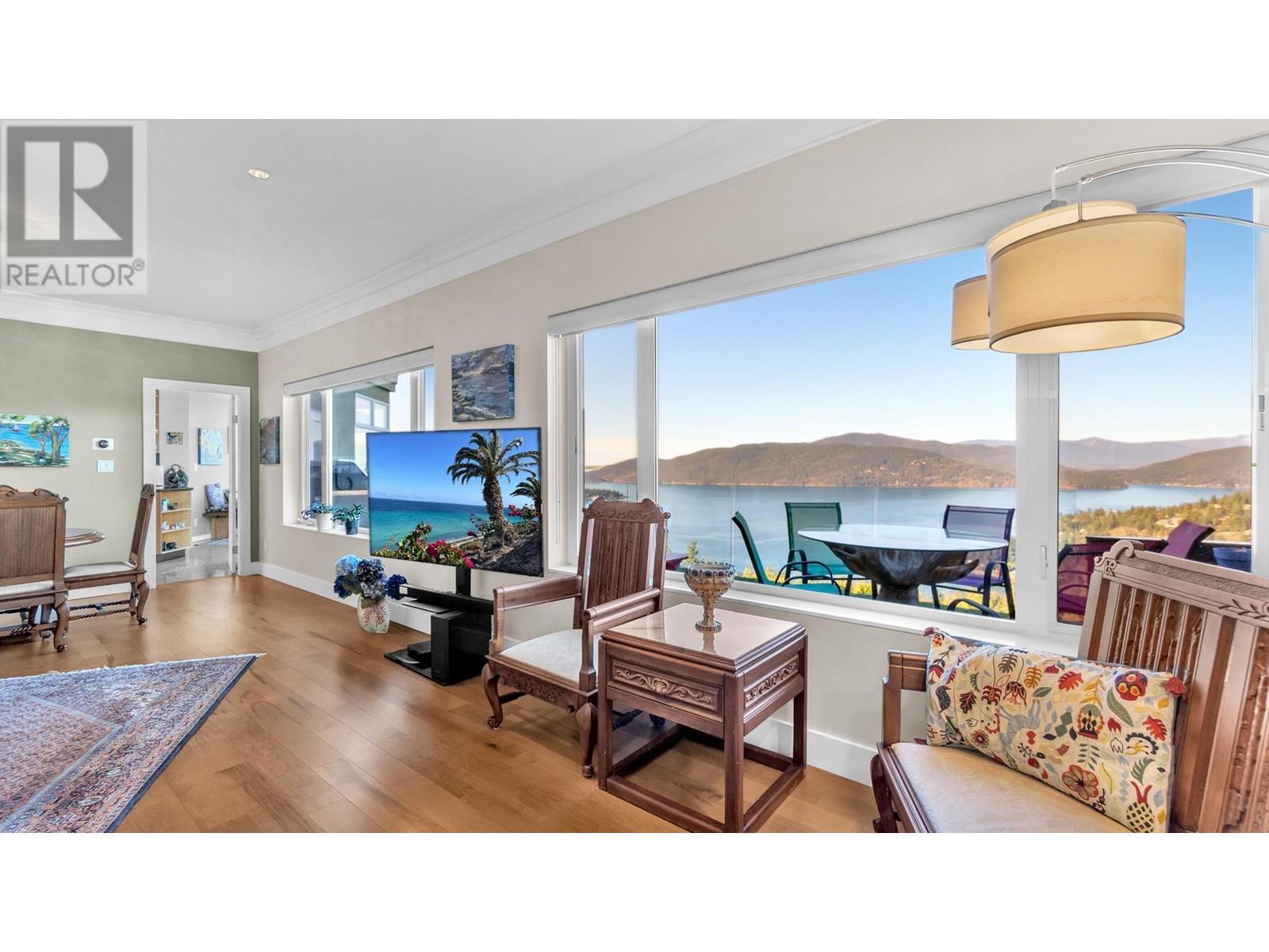 5423 Monte Bre Place, West Vancouver, British Columbia  V7W 3A8 - Photo 13 - R2857803