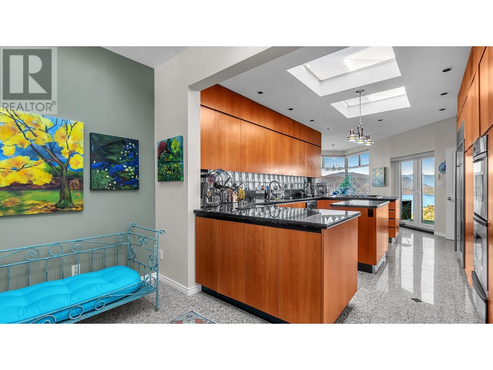5423 Monte Bre Place, West Vancouver, British Columbia  V7W 3A8 - Photo 17 - R2857803