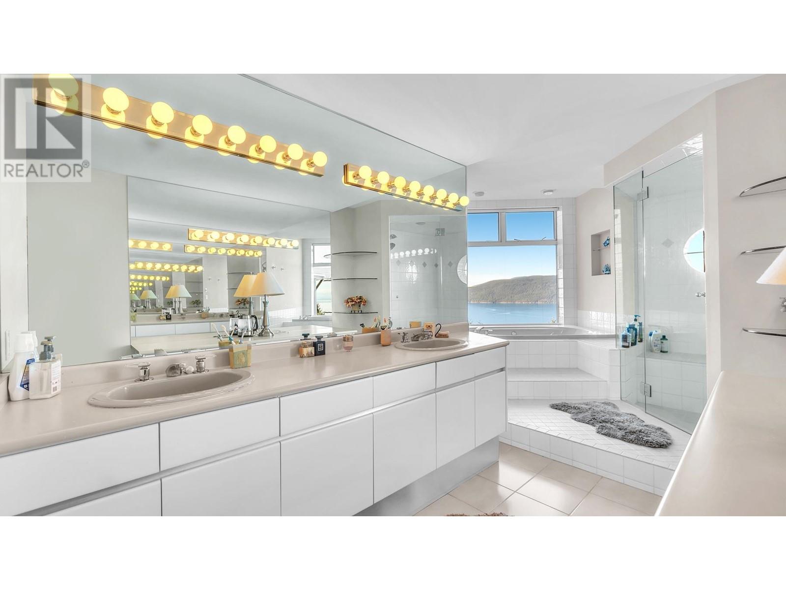5423 Monte Bre Place, West Vancouver, British Columbia  V7W 3A8 - Photo 25 - R2857803