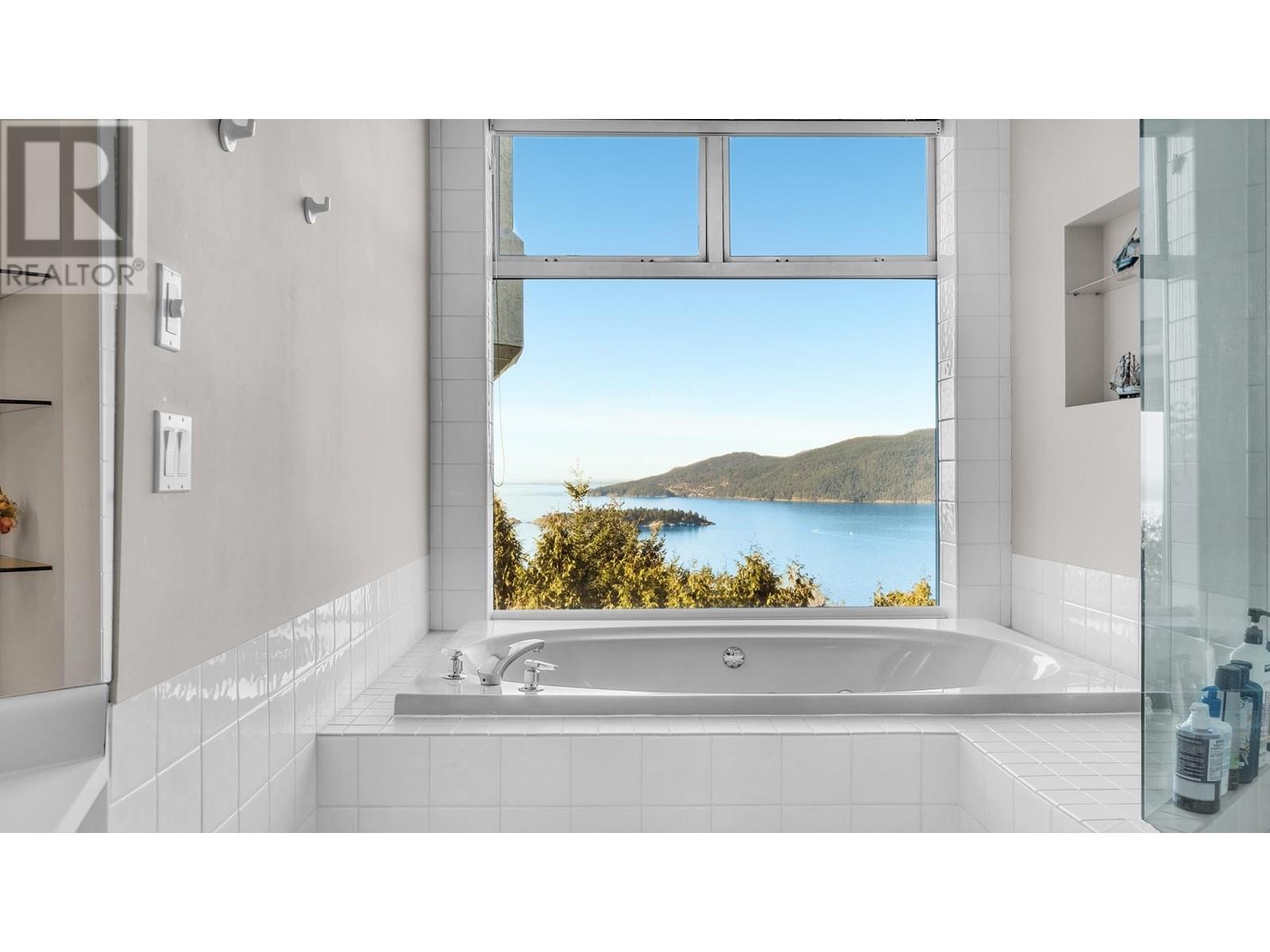 5423 Monte Bre Place, West Vancouver, British Columbia  V7W 3A8 - Photo 27 - R2857803