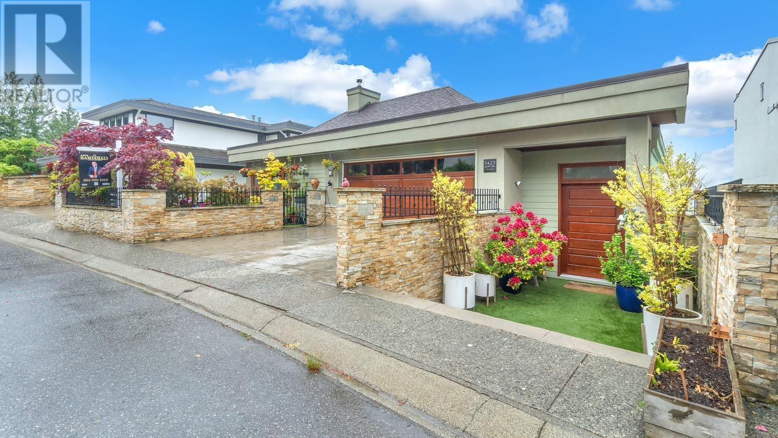 5423 Monte Bre Place, West Vancouver, British Columbia  V7W 3A8 - Photo 4 - R2857803