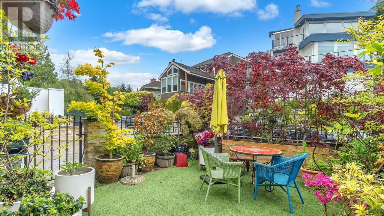 5423 Monte Bre Place, West Vancouver, British Columbia  V7W 3A8 - Photo 5 - R2857803