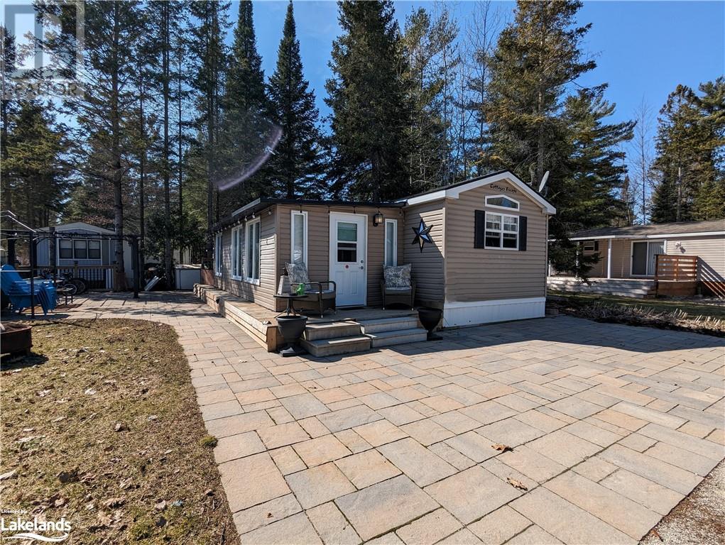 85 Theme Park Drive Unit# 263, Wasaga Beach, Ontario  L9Z 1X7 - Photo 1 - 40552625