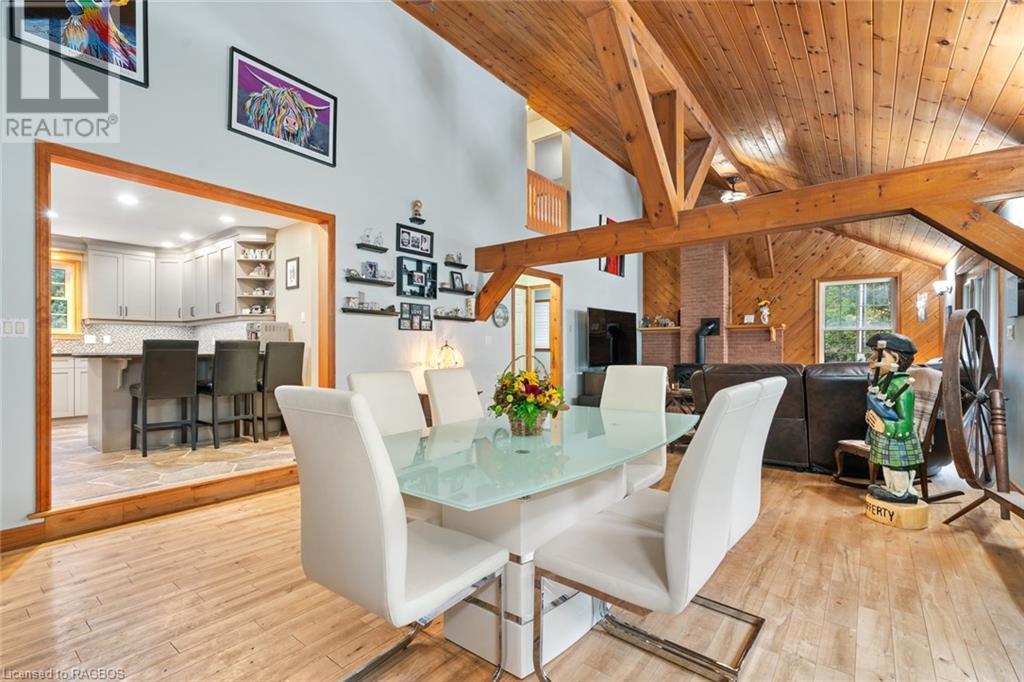 211271 Baseline Road, Clifford, Ontario N0G 1M0 (26231447) Royal